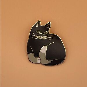 Black and Gold Cat Enamel Pin C45